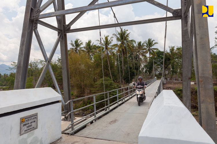 Jembatan Gantung Sudisari di Kabupaten Magelang