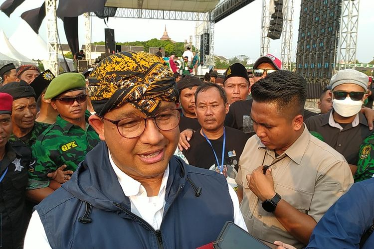Bakal calon presiden (Bacapres) dari Koalisi Perubahan Anies Baswedan saat menghadiri deklarasi relawan Kuning Ijo Biru (KIB) di PRPP, Semarang, Jawa Tengah (Jateng). 