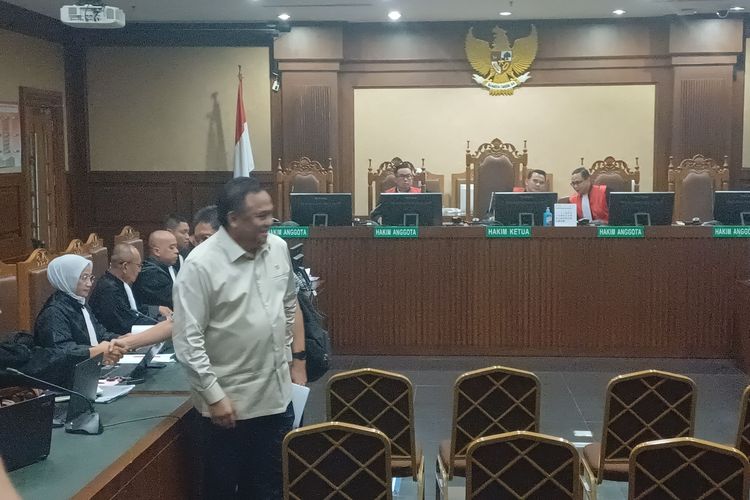 Rachmat Gobel Lupa Terus, Hakim Sidang Tom Lembong: Bawa Data, Pak