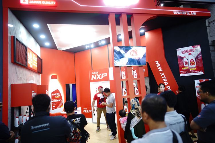 Oli motor matik Eneos NXP (New Extra Performance) hadir dalam ajang Pekan Raya Jakarta (PRJ) 2023 alias Jakarta Fair Kemayoran di JIExpo, Jakarta, pada 14 Juni ? 16 Juli 2023.