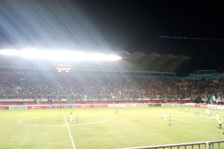 Suasana Stadion Maguwoharjo pada pertandingan Liga 1 2019 antara PSS Sleman vs Persebaya Surabaya, 13 Juli 2019. 
