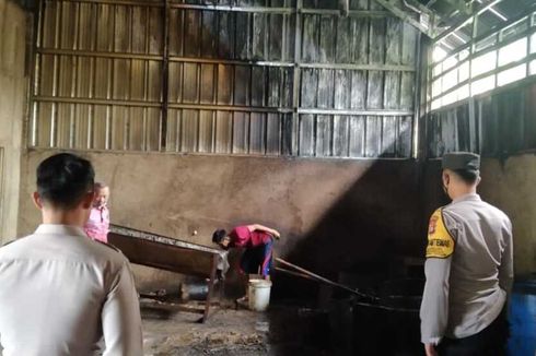 Api Tungku Mendadak Membesar, Pabrik Keripik di Lampung Terbakar
