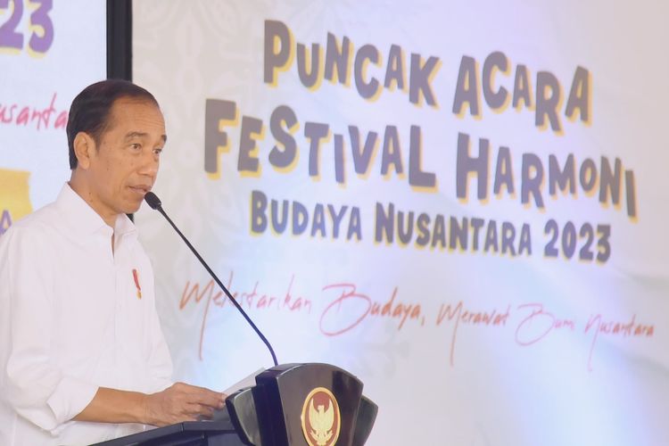 Presiden Joko Widodo saat membuka Festival Harmoni Budaya Nusantara Tahun 2023 pada Jumat (3/11/2023).