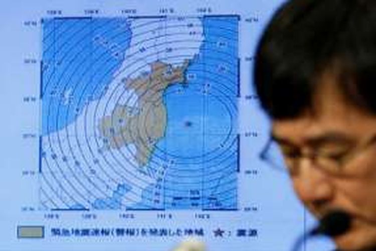 Koji Nakamura, Direktur Badan Meteorologi dan Divisi Pengamatan Gunung Api Jepang memberikan keterangan pers terkait gempa di lepas pantai Fukushima.
