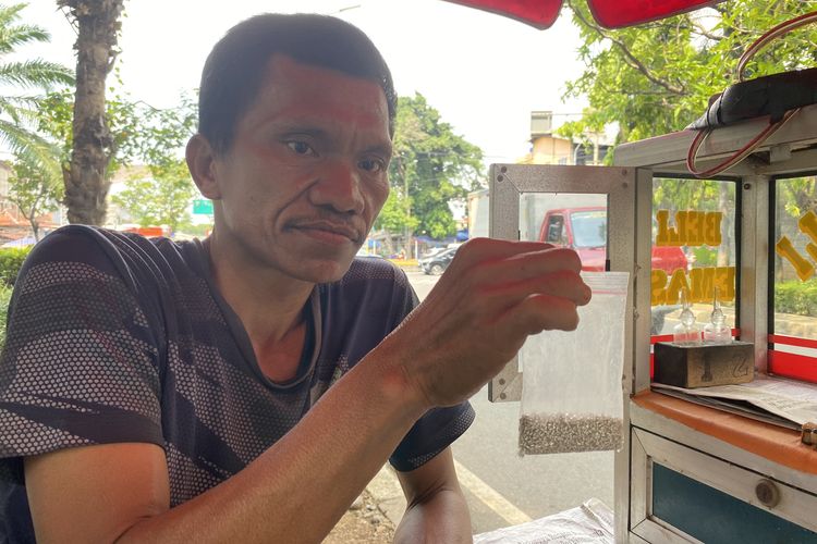 Pedagang Trotoar di Senen, Mata Rantai Awal Perputaran Emas Kota