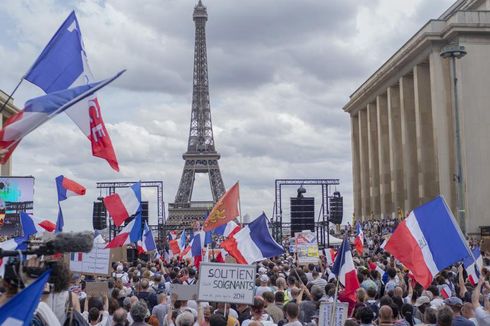 Saat Aksi Anti-vaksin di Perancis Bawa Simbol Pemicu Kontroversi