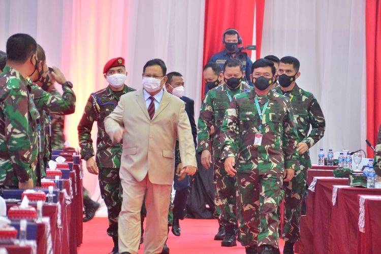 Menteri Pertahanan Prabowo Subianto menghadiri Rapim TNI 2021 di Mabes TNI, Cilangkap, Jakarta Timur, Selasa (16/2/2021).