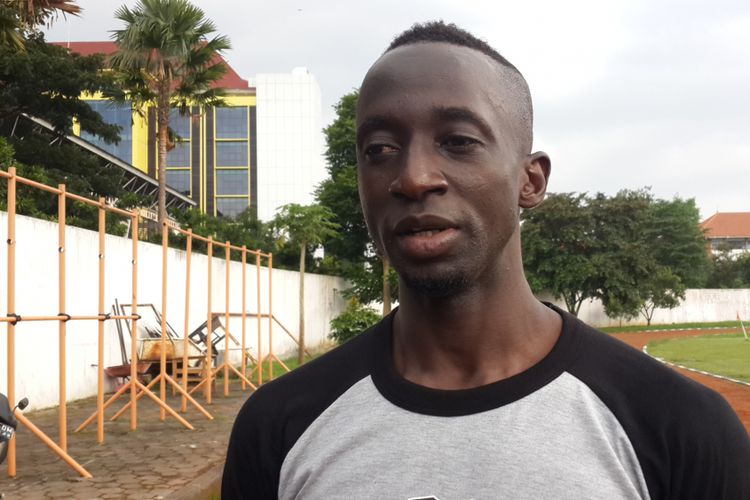 Gelandang serang Arema FC, Makan Konate saat ditemui usai latihan di Stadion Cakrawala Universitas Negeri Malang, Senin (25/2/2019)