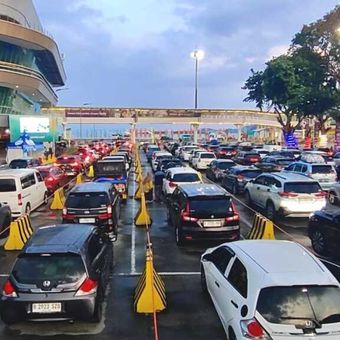 Suasana di Pelabuhan Bakaueni jelang puncak arus balik lebaran 2026. Jumat (27/3/2026).