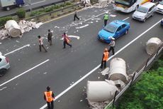 Puluhan Rol Kertas yang Jatuh di Cawang karena Sopir Hindari Mobil