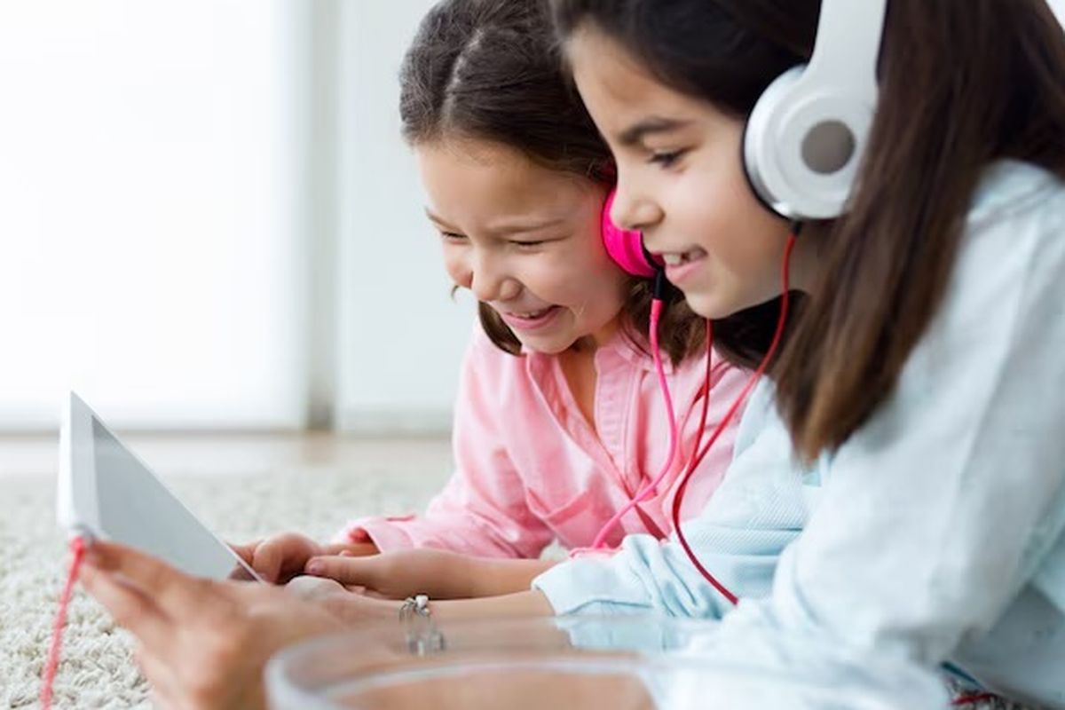 Lagu Dewasa Bisa Ganggu Perkembangan Psikis Anak, Ini Kata Psikolog
