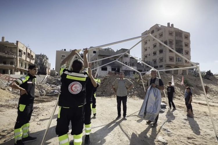 Dompet Dhuafa kembali menyalurkan bantuan dari para donatur dan masyarakat Indonesia untuk warga Gaza, Palestina, dengan mendirikan Medical Point di Gaza Utara sejak Rabu (26/6/2024) . Langkah tersebut sebagai upaya menghadirkan pelayanan medis di tengah gempuran zionis terhadap warga Palestina.