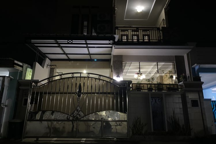 Masih Pakai Baju Dinas, ASN di Indramayu Ditemukan Tewas Bunuh Diri di Rumah Dua Lantai Miliknya