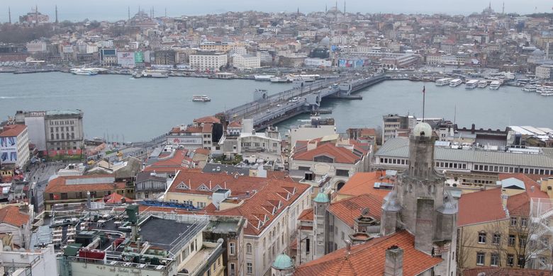 Pemandangan Istanbul dari atas Menara Galata.