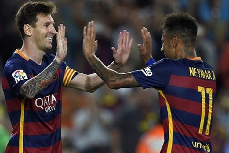 Lionel Messi dan Neymar mengantarkan Barcelona menang 4-1 atas Levante, Minggu (20/9/2015). 
