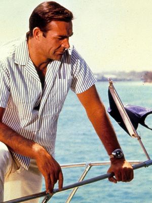 Connery memakai Breitling Top Time  di film Thunderball, 1965
