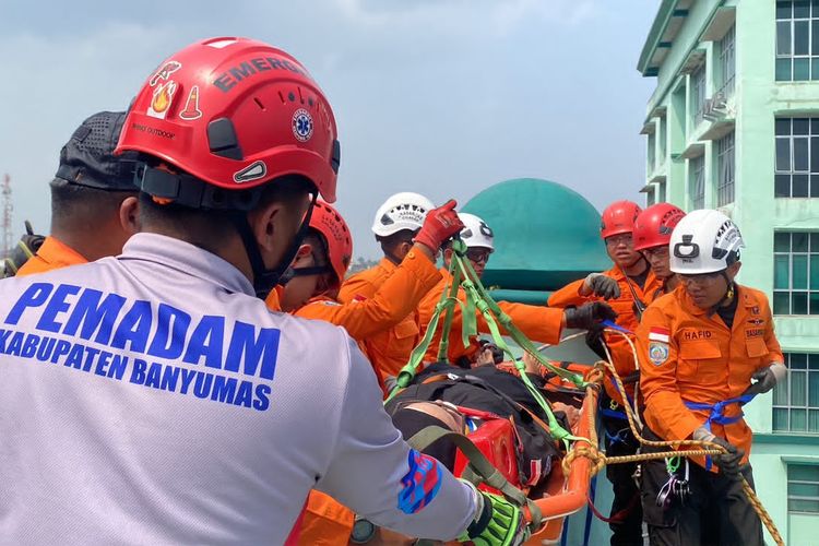 Mahasiswi UIN Saizu Purwokerto Kecelakaan Saat Demo Flying Fox, Rem Diduga Bermasalah