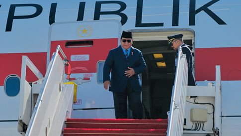Seskab Teddy: Presiden Prabowo Akan Shalat Idul Adha Bareng WNI di Wisma KBRI Paris