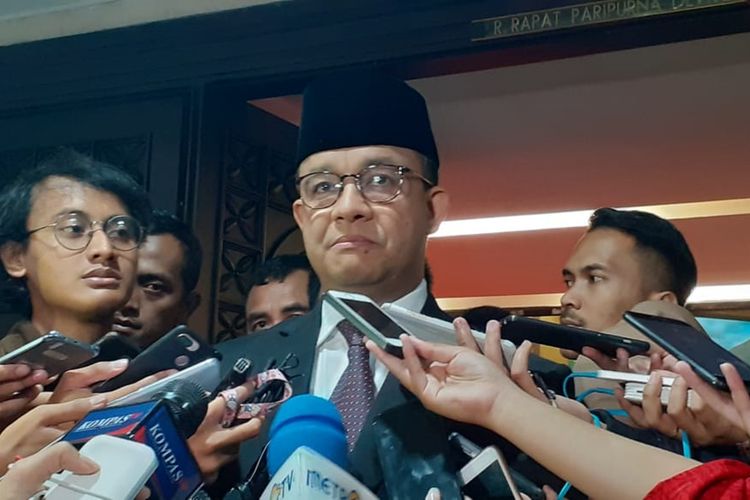 Gubernur DKI Jakarta Anies Baswedan seusai penetapan pimpinan DPRD DKI Jakarta, lantai 3, Gedung DPRD DKI, Jakarta Pusat, Kamis (3/10/2019).