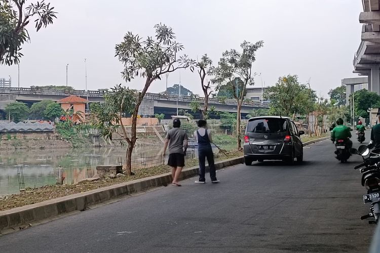 Lokasi vokalis Coldplay Chris Martin berfoto di Waduk Setiabudi, Jakarta Selatan, Rabu (15/11/2023).