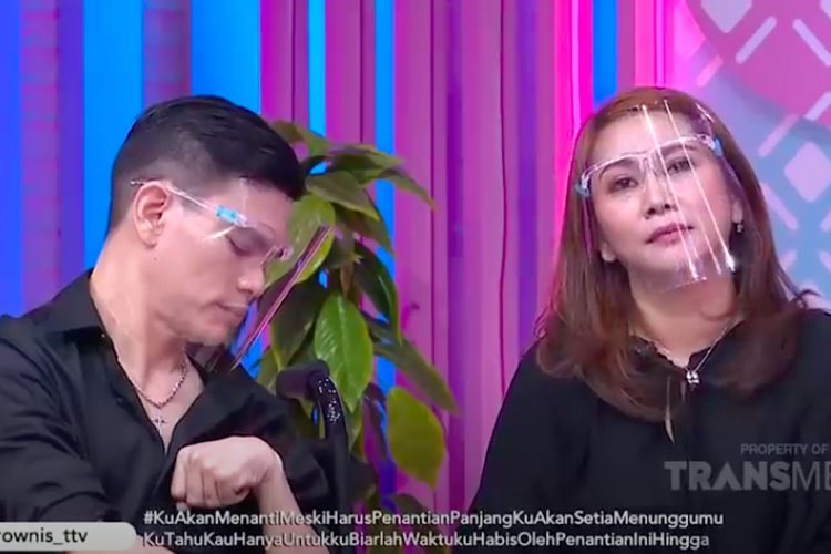 El Ibnu Elkasih dan kekasihnya, Sarah Dee di acara Brownis Trans TV