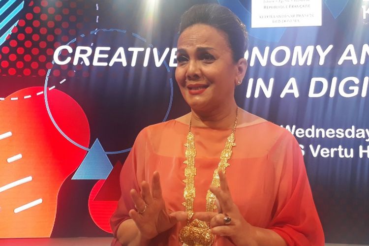 Christine Hakim diabadikan usai ditemui dalam acara Creative Economy and Cultural Industries in a Digital World di Hotel Harris Vertu, Harmoni, Jakarta, Rabu ( 29/3/2017).