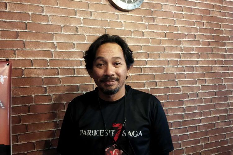 Bassist Ungu, Makki Parikesit saat ditemui dalam acara Launching Ekspedisi Parikesit 7 Saga, kawasan Antasari, Jakarta Selatan, Rabu (1/12/2021).