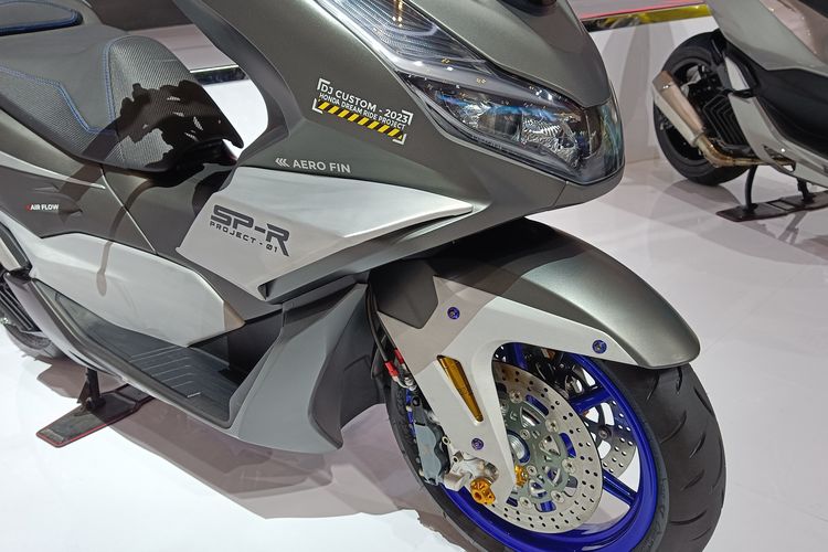 Honda PCX 160 ala MotoGP dengan buntut RC213V