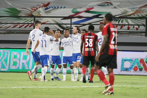 HT Persipura Vs Persib: Marc Klok Bikin Gol Tendangan Bebas, Maung Bandung Unggul 1-0