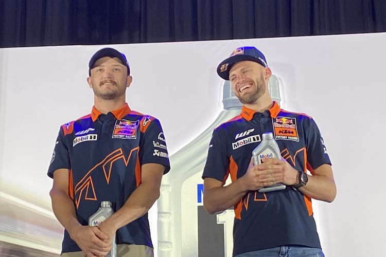 Jack Miller dan Brad Binder dari Tim MotoGP Red Bull KTM Factory Racing saat jumpa fans di Jakarta, keduanya kebingungan saat dengar istilah sunmori
