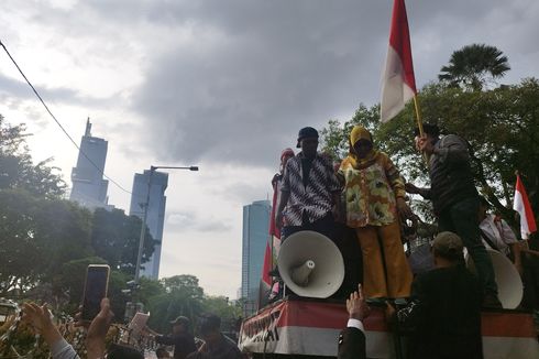 Massa Aksi Ajak Emak-emak Lempar Telur Busuk dan Tikus Mati ke Kantor KPU RI