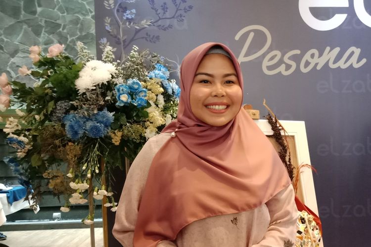 Trik Memilih Bahan  Hijab  Saat Cuaca Panas Halaman all 