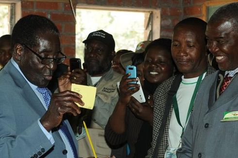 Robert Mugabe Klaim Menangi Pemilu Zimbabwe