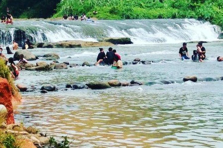 Pantai Buih Deli Serdang, Sumatera Utara.