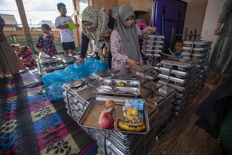 Menata Ulang MBG: Lebih Tepat Sasaran, Lokal, dan Kecil Biaya Birokrasi