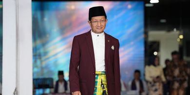 Sarung dan Peci, dari Identitas Pesantren hingga Simbol Kebangsaan