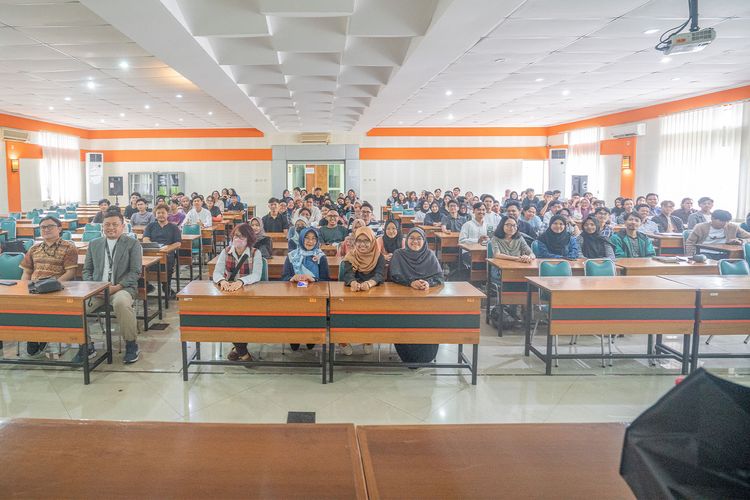 Kegiatan Acourete Goes to Campus di ITENAS sebagai upaya edukasi dari Acourete Acoustics untuk masyarakat.