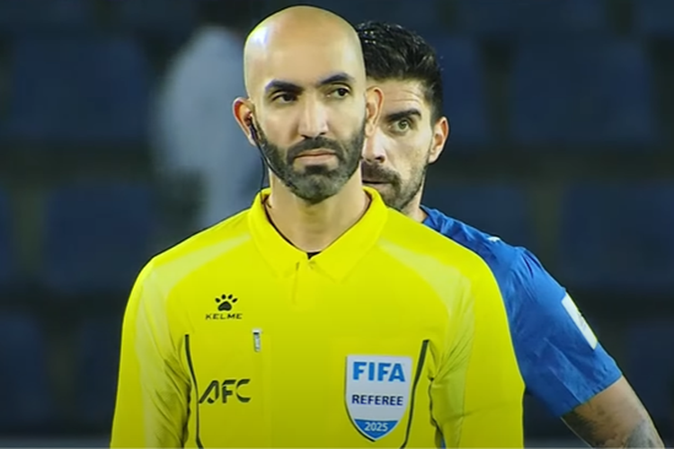 Wasit Ahmad Al-Ali saat pimpin pertandingan Nasaf Qarshi vs Al-Hilal di ACL Elite 2025-2026