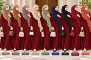 20 Warna Jilbab untuk Gamis Maroon, Elegan dan Serasi