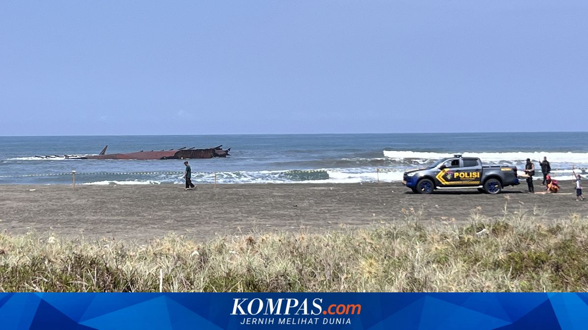 Tongkang Nautica 22 Terancam Dipotong, Aktivis Sorot Evakuasi Lamban dan Ancaman Ekologi Pangandaran