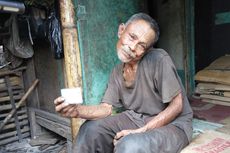 Kisah Abah Tarsa Hidup Sebatang Kara di Gubuk dengan Leher Bengkok
