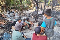 Ratapan Warga Penjaringan, Bertahan di Depan Rumah yang Hancur Terbakar