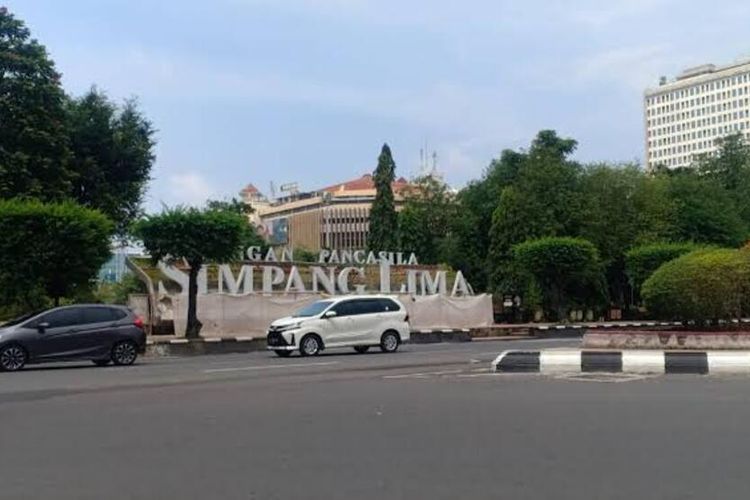 Simpang Lima Semarang, Jawa Tengah. 