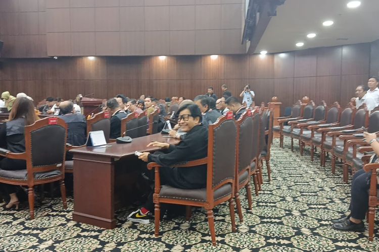 Musisi Armand Maulana saat mengikuti sidang di Gedung Mahkamah Konstitusi (MK), Rabu (17/12/2025). 