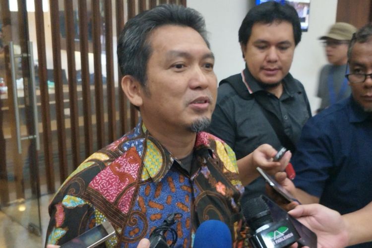 Ketua DPP PKS Bidang Politik Hukum dan HAM Al Muzzammil Yusuf di Kompleks Parlemen, Senayan, Jakarta, Kamis (22/3/2018). 