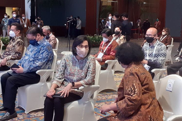 Menteri Keuangan Sri Mulyani Indrawati dalam acara Kompas100 CEO Forum di JCC, Senayan, Jakarta, Kamis (18/11/2021).