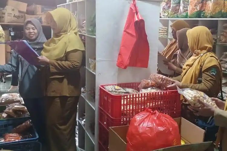 467 Makanan dan Minumuan Tak Layak Edar Ditemukan di Magetan Jelang Lebaran 2026