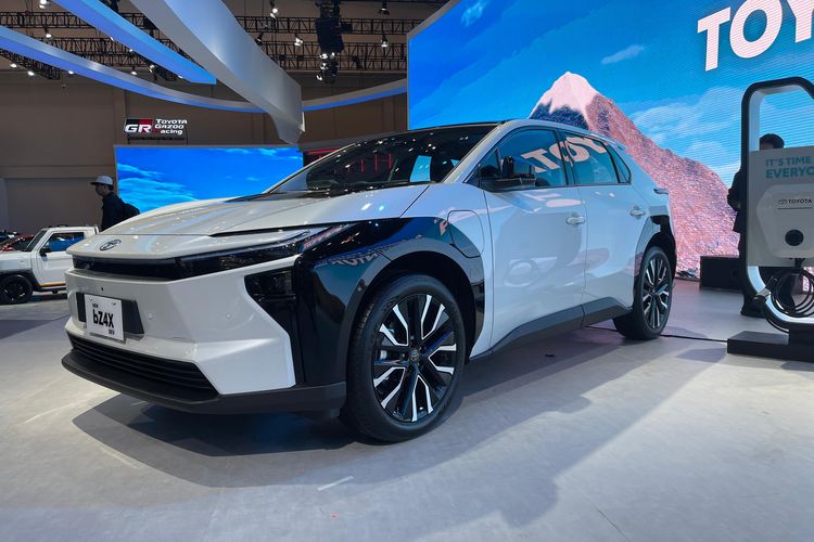 Toyota bZ4X di GIIAS 2025