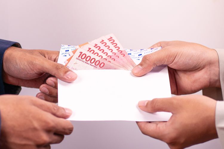 Rupiah Berpotensi Sentuh Rp 18.000, Harga Minyak Dunia Jadi Penyebab