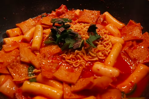 Resep Rabokki Pakai Indomie Goreng ala Yunhyeong iKON